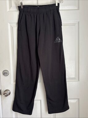 New NWT Adidas Black Exault Pant Open Bottom Leg Sweatpants Size Medium Unisex